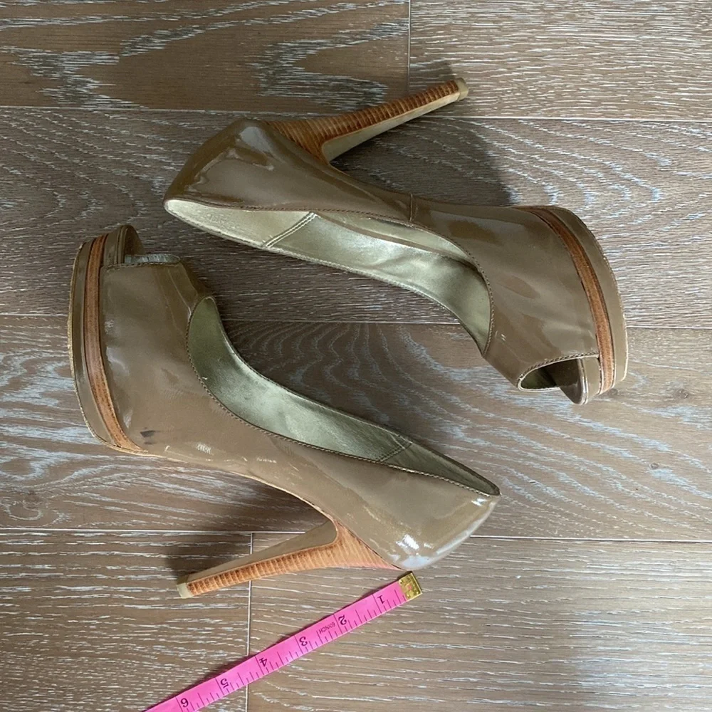 Pelle Moda Patent Leather Peep Toe Pump | 9.5